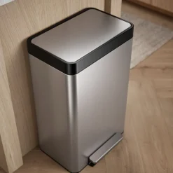 Dual-compartment step trash can^Kohler New