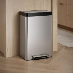 Dual-compartment step trash can^Kohler New
