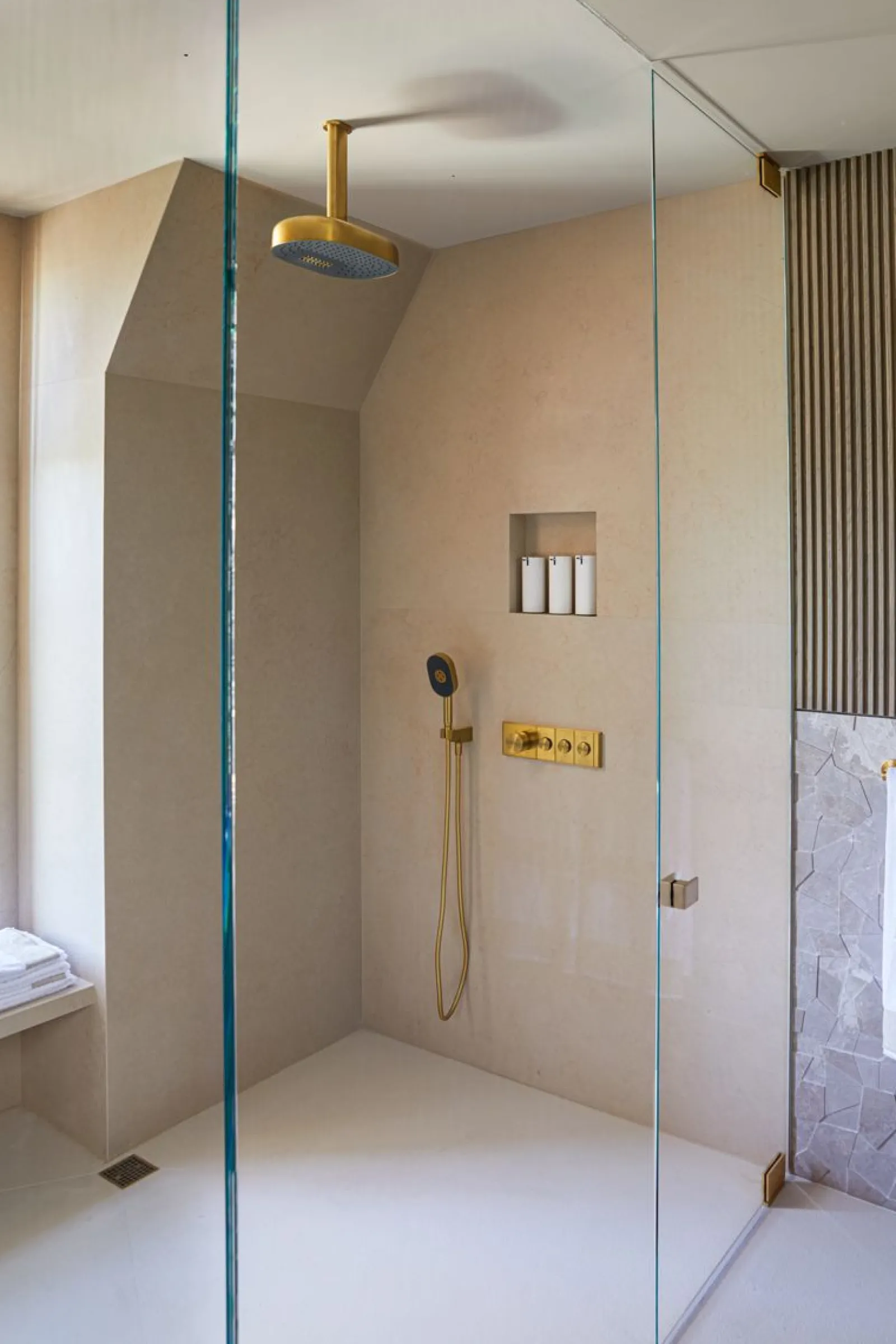 Oblong 14" two-function rainhead, 1.75 gpm^Kohler Online