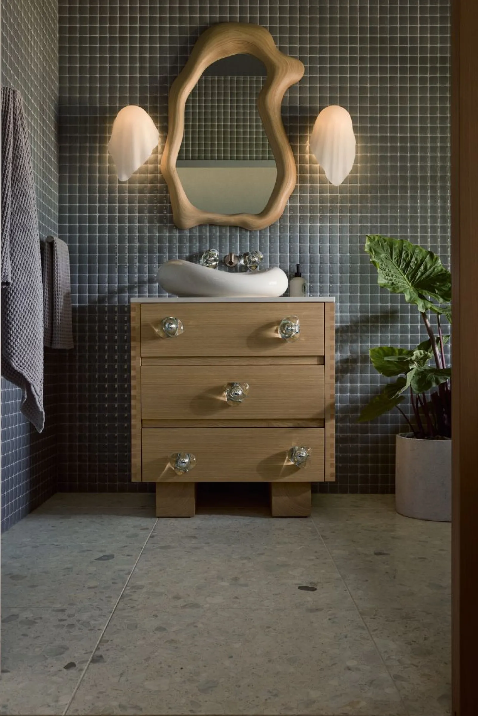 Oval cabinet knob^Kohler