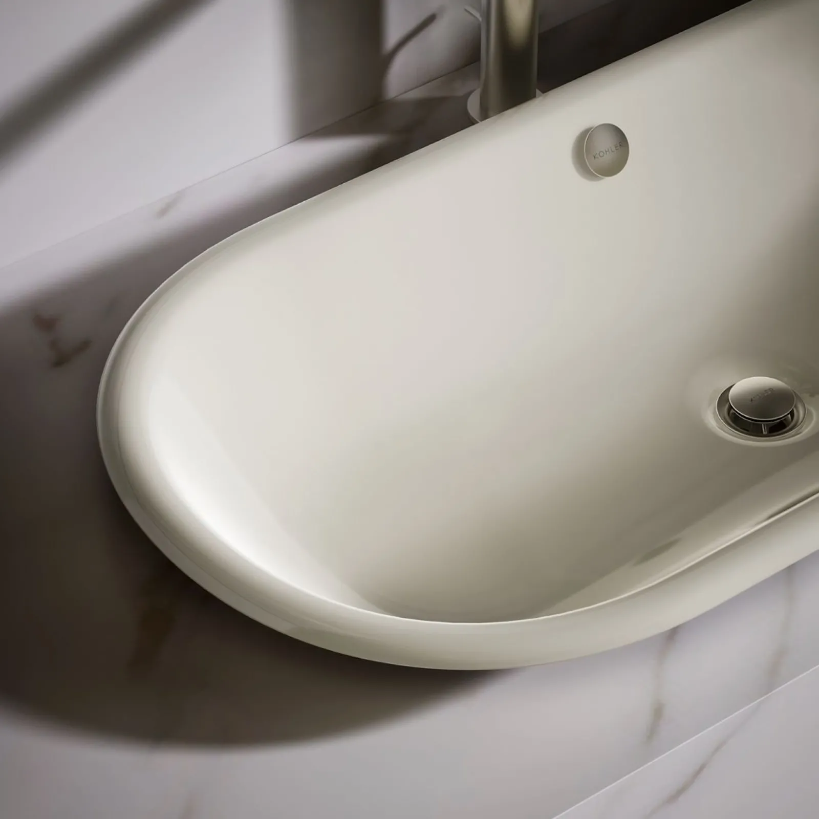 33" oval drop-in/undermount/vessel bathroom sink with Iron Black painted underside^Kohler Hot