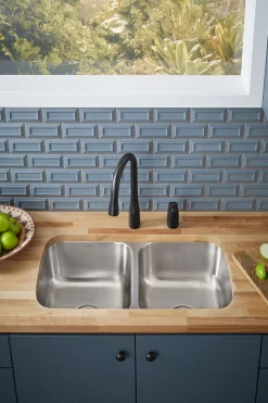 Pull-down kitchen sink faucet with three-function sprayhead^Kohler New