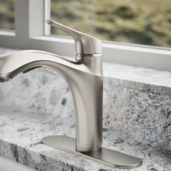 Pull-out kitchen sink faucet with two-function sprayhead^Kohler Hot