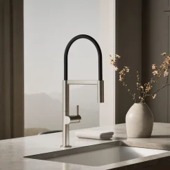 Semi-professional kitchen sink faucet with two-function sprayhead^Kohler Best