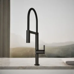 Semi-professional kitchen sink faucet with two-function sprayhead^Kohler Best