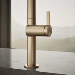 Semi-professional kitchen sink faucet with two-function sprayhead^Kohler Best