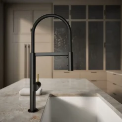 Semi-professional kitchen sink faucet with two-function sprayhead^Kohler Best