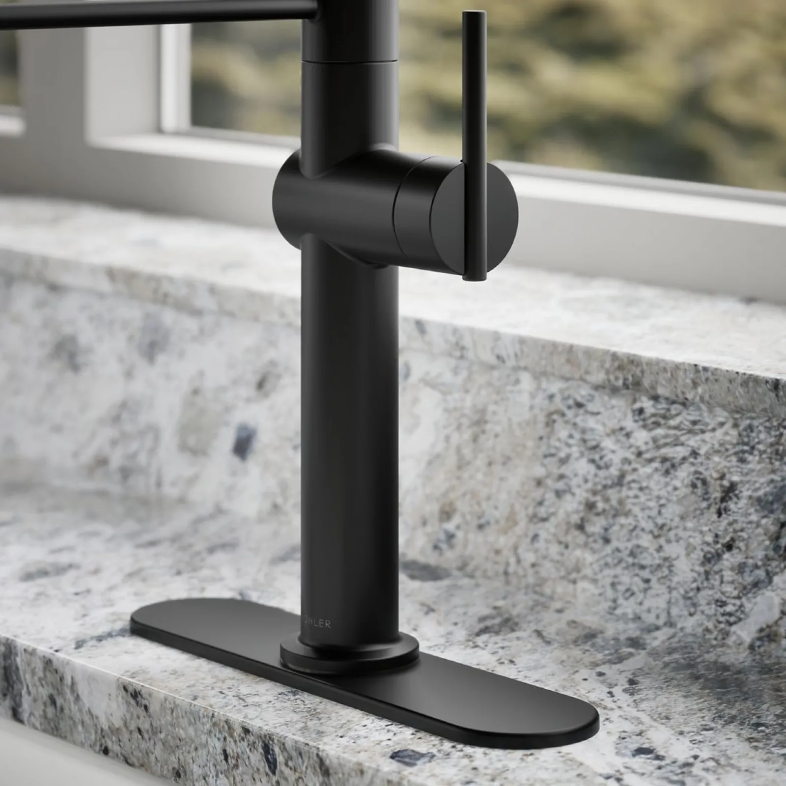 Semi-professional kitchen sink faucet with three-function sprayhead^Kohler New