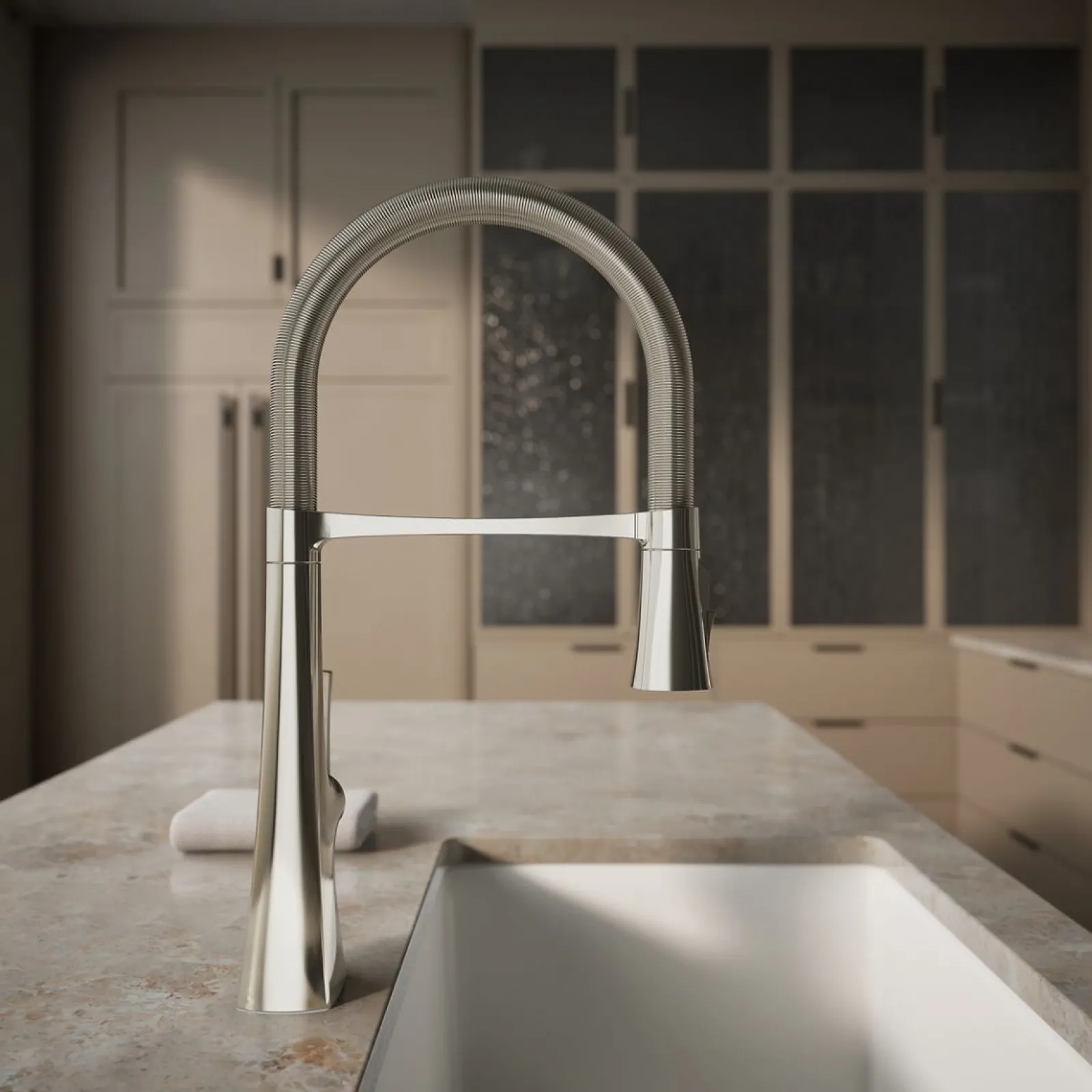 Semi-professional kitchen sink faucet with three-function sprayhead^Kohler Online