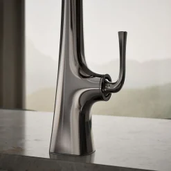 Semi-professional kitchen sink faucet with three-function sprayhead^Kohler New