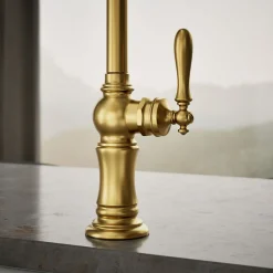 Single-handle kitchen sink faucet with two-function sprayhead^Kohler Outlet
