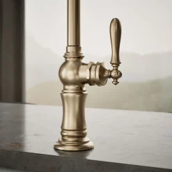 Single-handle kitchen sink faucet with two-function sprayhead^Kohler Outlet