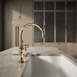 Single-handle kitchen sink faucet with two-function sprayhead^Kohler Outlet