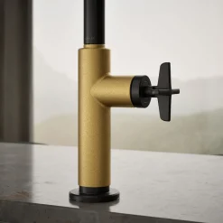 Touchless pull-down kitchen sink faucet with two-function sprayhead^Kohler Hot