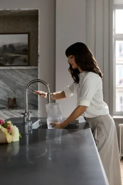 Touchless pull-down kitchen sink faucet with two-function sprayhead^Kohler