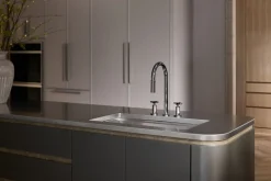 Touchless pull-down kitchen sink faucet with two-function sprayhead^Kohler Best
