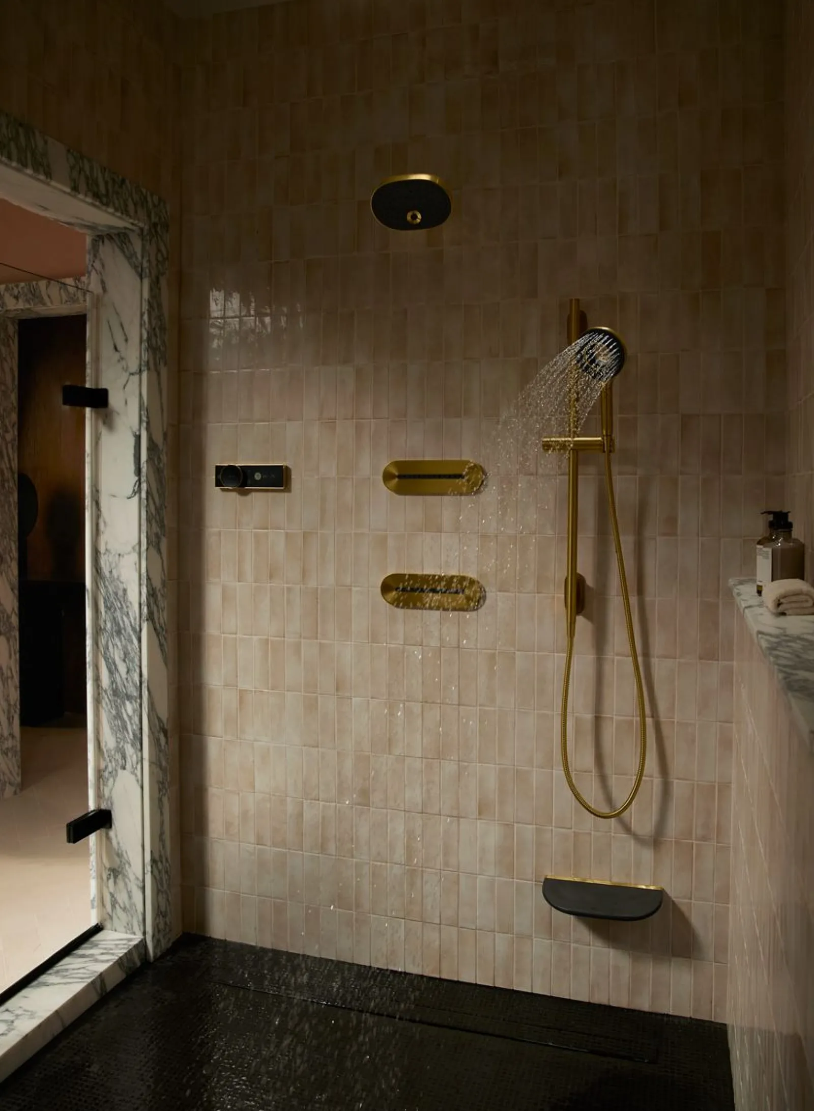 Two-function handshower, 1.75 gpm^Kohler Hot
