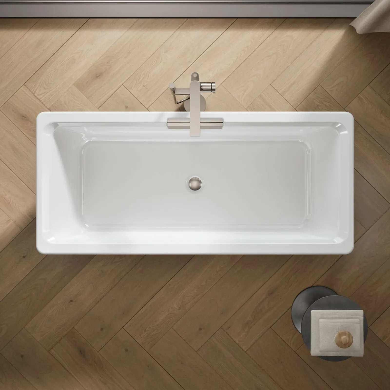 63" x 28-3/8" freestanding bath with base^Kohler