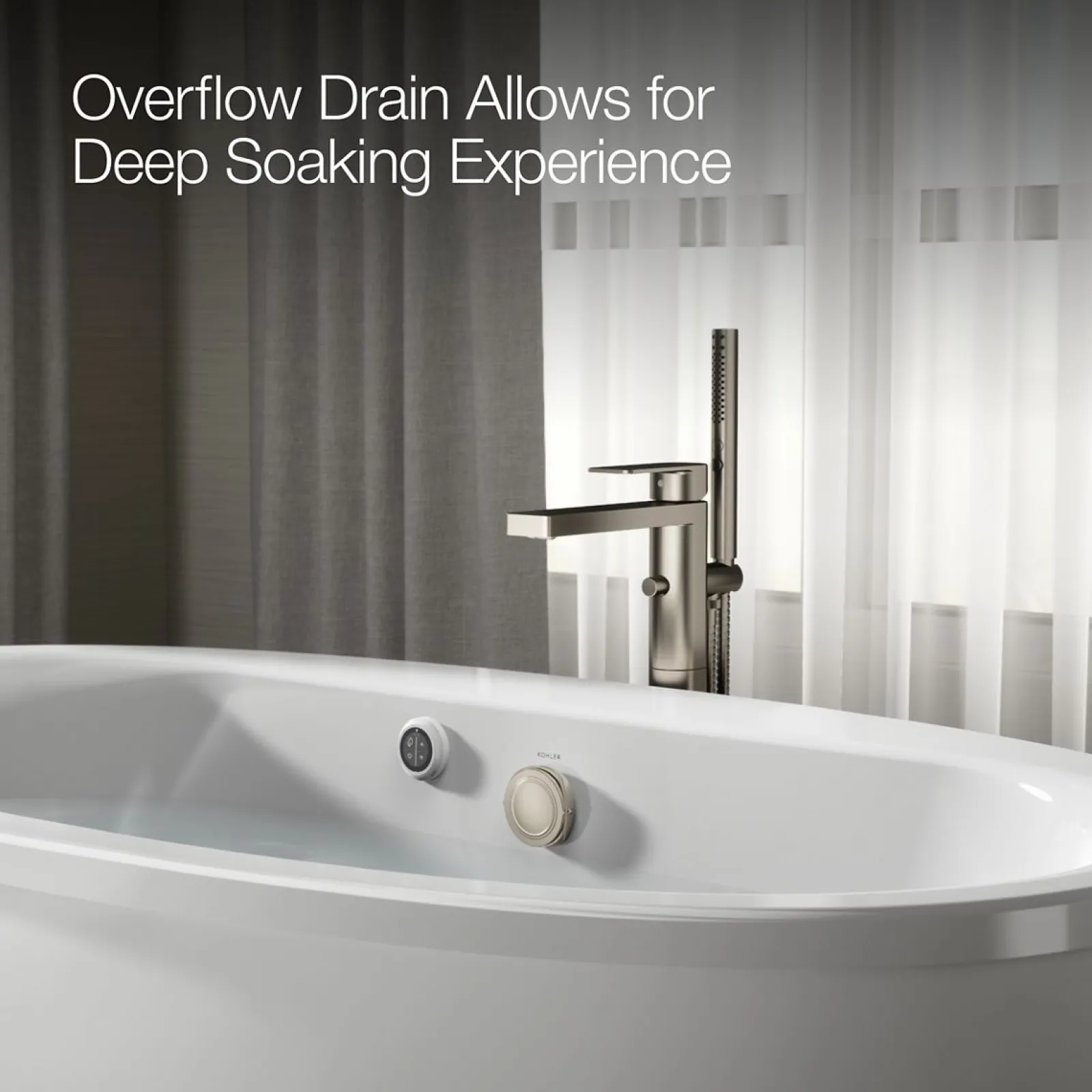 65-1/2" x 35-1/2" freestanding bath with Bask® heated surface and straight shroud^Kohler