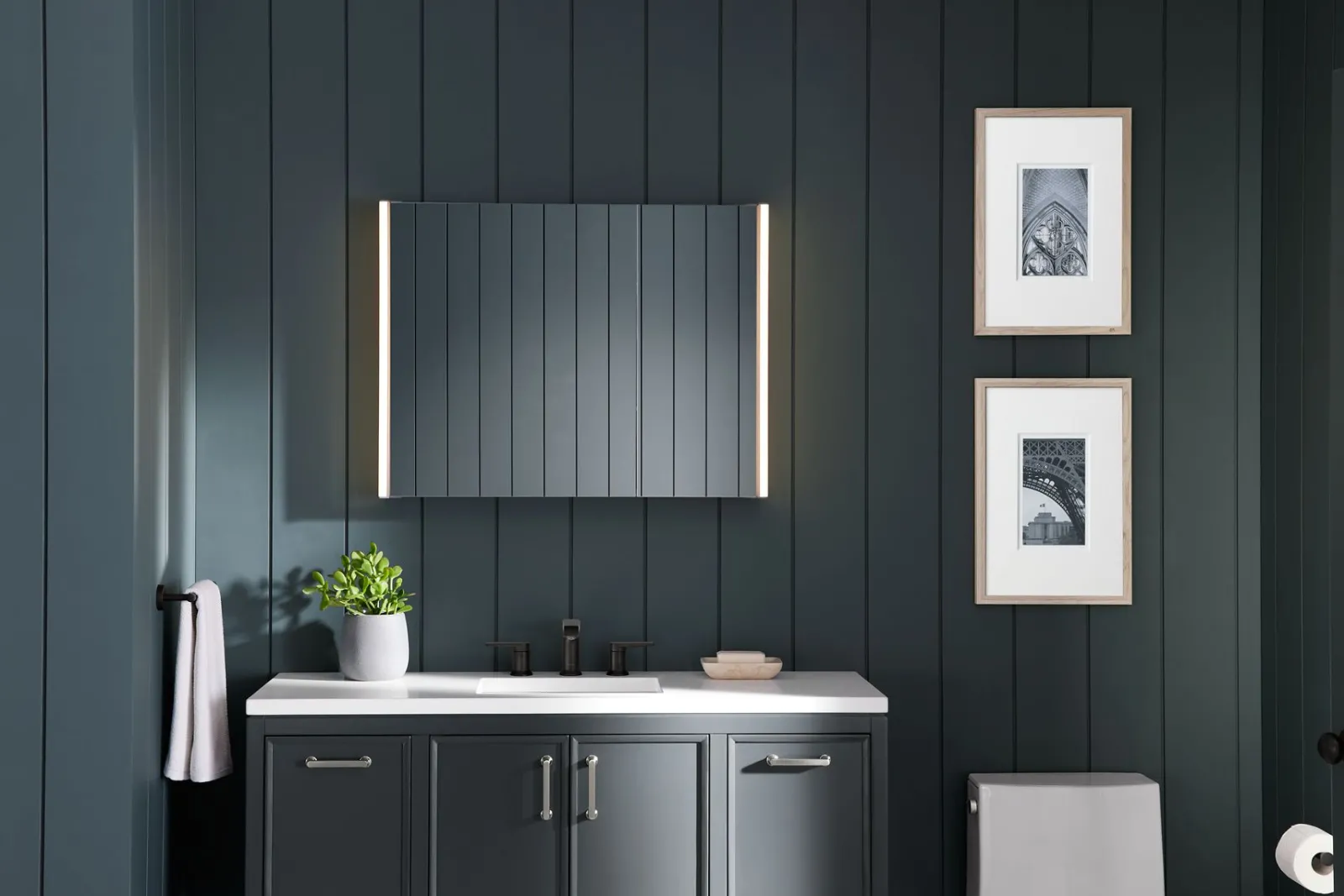 32" x 24" lighted medicine cabinet^Kohler Hot